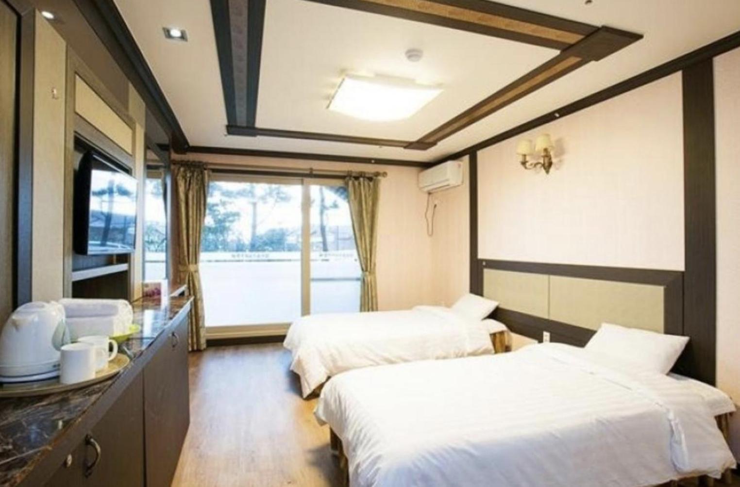 Jeju Ts Youth Hostel & Resort Seogwipo Exterior photo