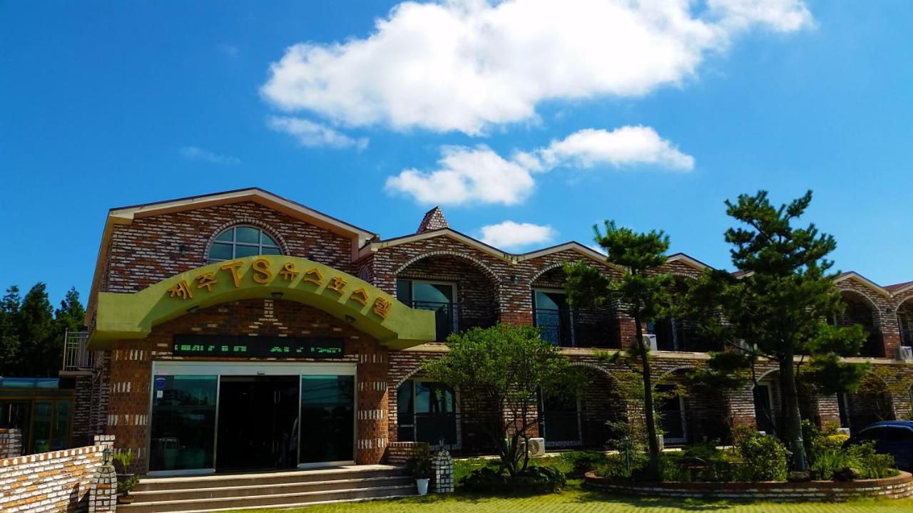 Jeju Ts Youth Hostel & Resort Seogwipo Exterior photo